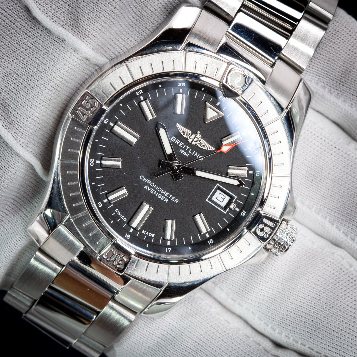 Breitling Avenger A17318101B1A1 A17318 43mm Black Dial Stainless Steel + Rubber Strap