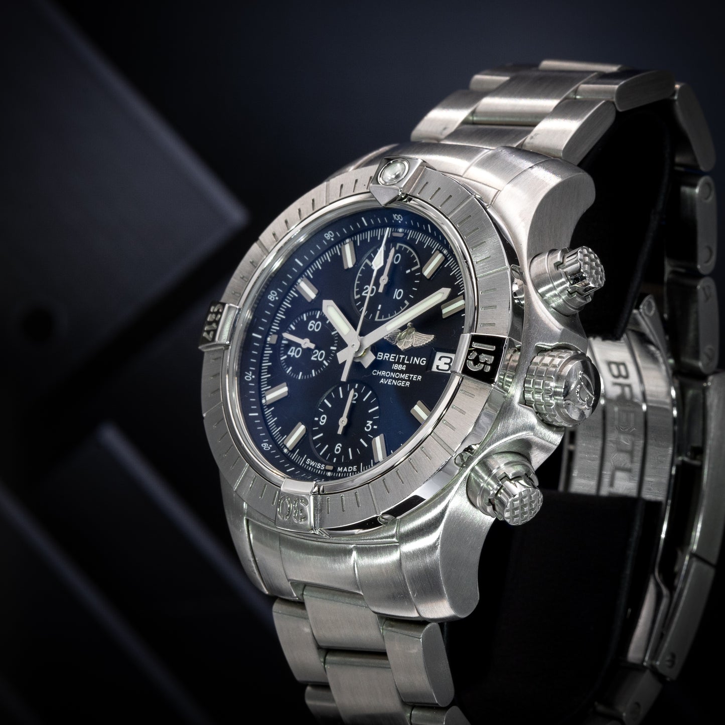 Breitling Avenger Chronograph 43mm A13385 A13385101B1A1 SS Black Dial
