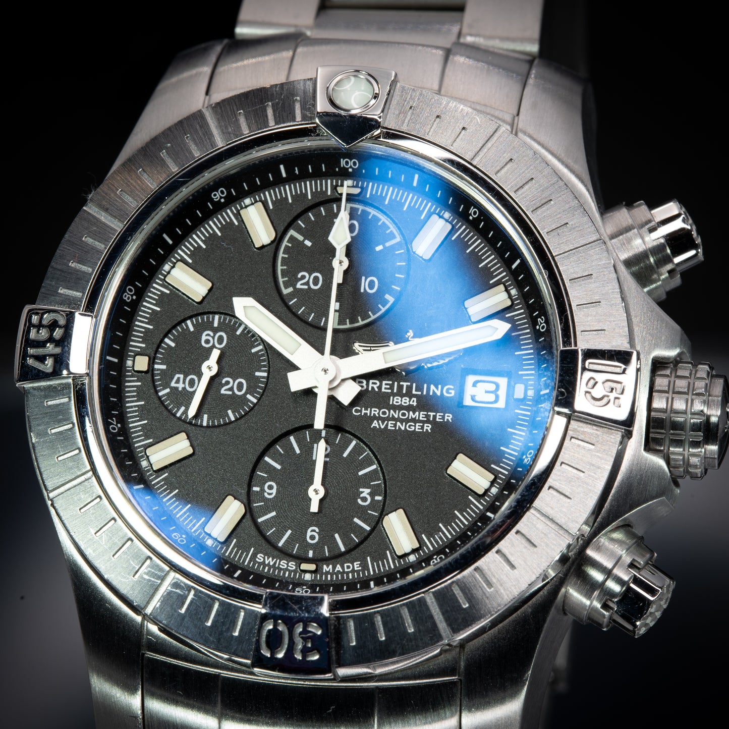 Breitling Avenger Chronograph 43mm A13385 A13385101B1A1 SS Black Dial