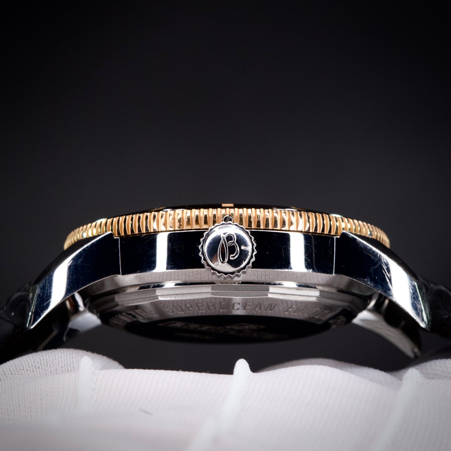 Breitling Superocean Heritage B20 44mm 18K/SS UB2030 UB2030121B1S1
