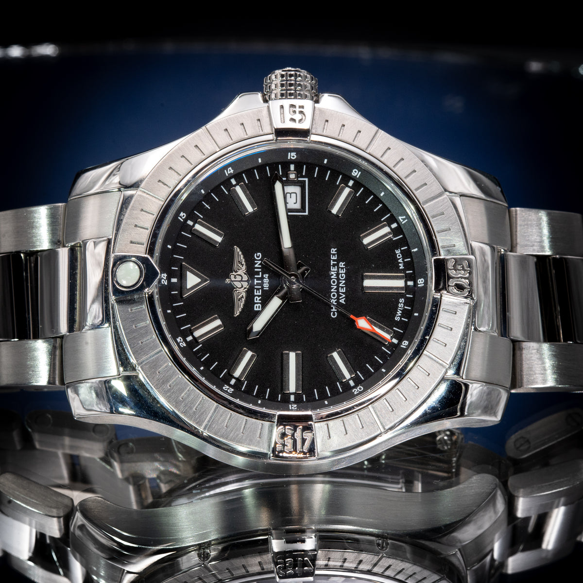 Breitling Avenger A17318101B1A1 A17318 43mm Black Dial Stainless Steel + Rubber Strap