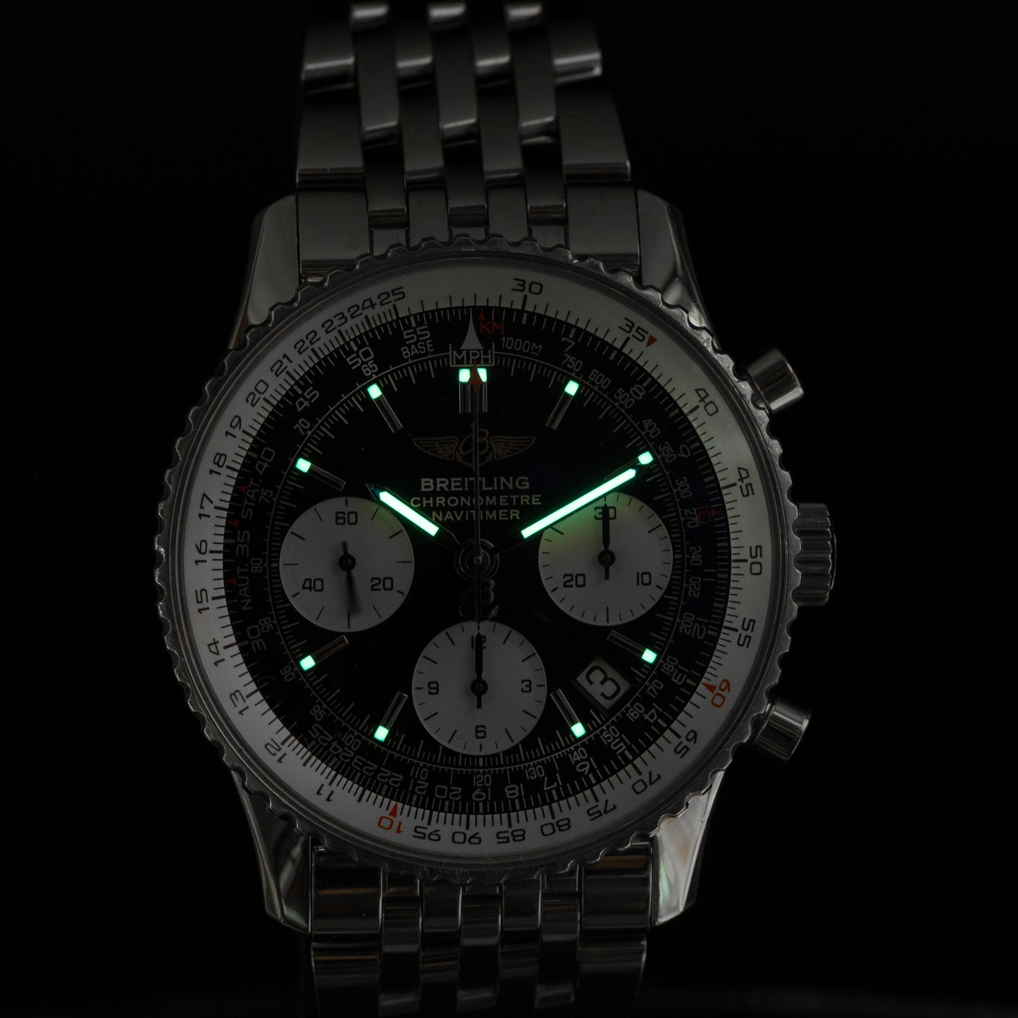Breitling Navitimer Chronograph 42mm A23322 – 165 Reverse Panda Complete Set