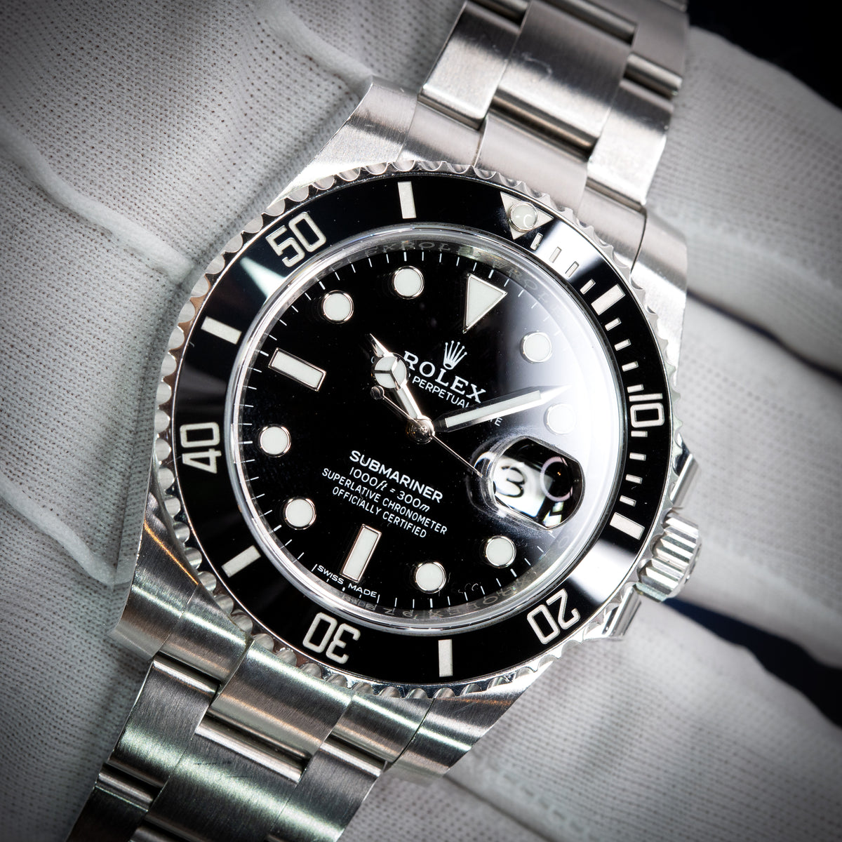 Rolex Submariner Date 116610LN FULL SET Steel Oyster Bracelet with Black Bezel